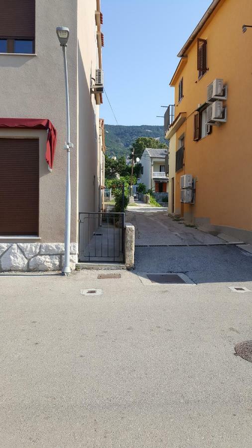 Apartments Krstulja Baška Εξωτερικό φωτογραφία